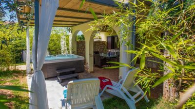 Lee House & Green House