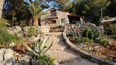 Robinzonska Vila Stanimir, Hvar