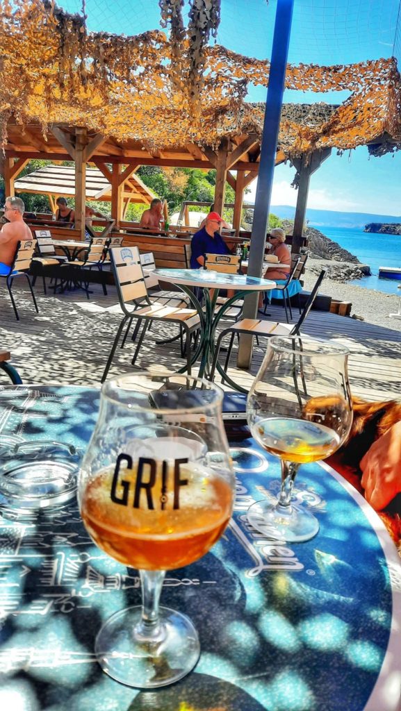 lokal -pasja plaža Novi Vinodolski